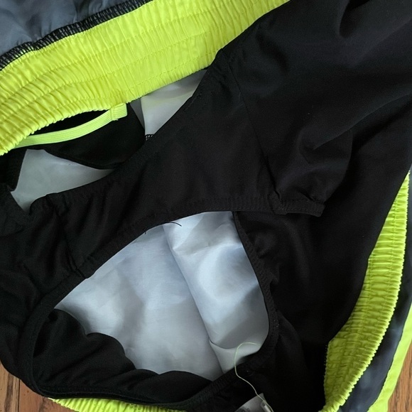 Champion Gray and Neon Green Duo Dry Brief Lined Size Large - Picture 3 of 5